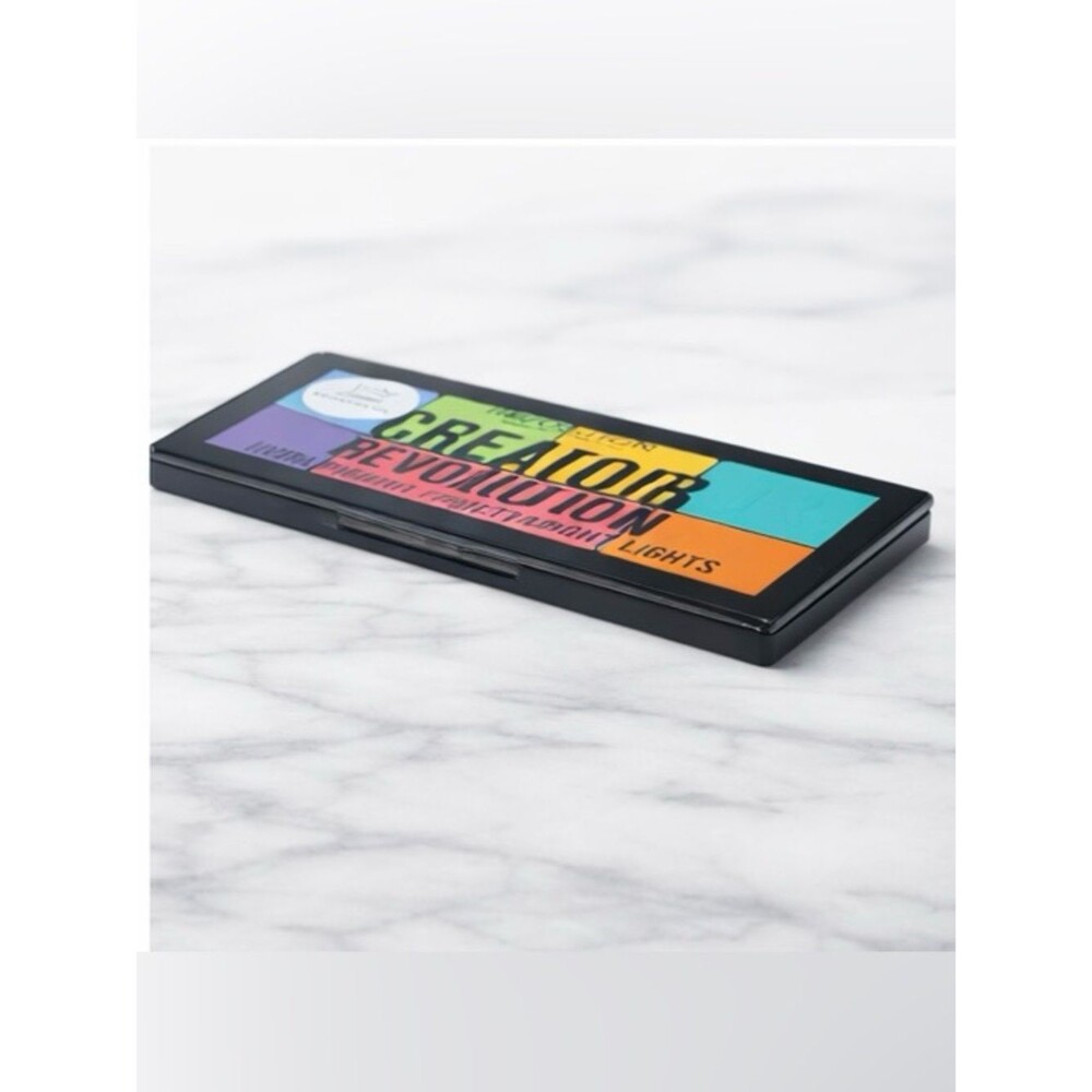 Revolution Black Palette Case with Multicolor Shade Grid